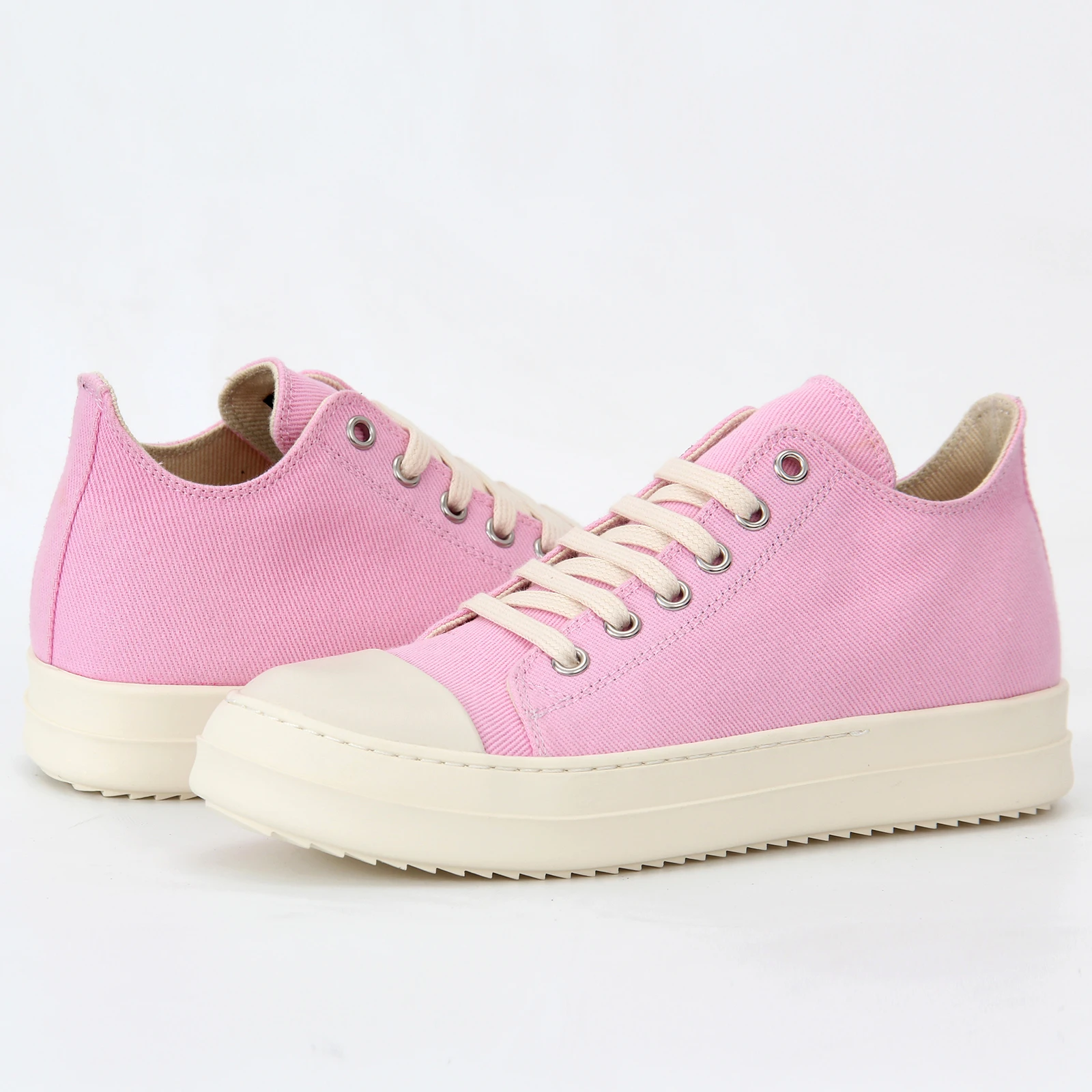 

Кроссовки женские демисезонные на плоской подошве, со шнуровкой