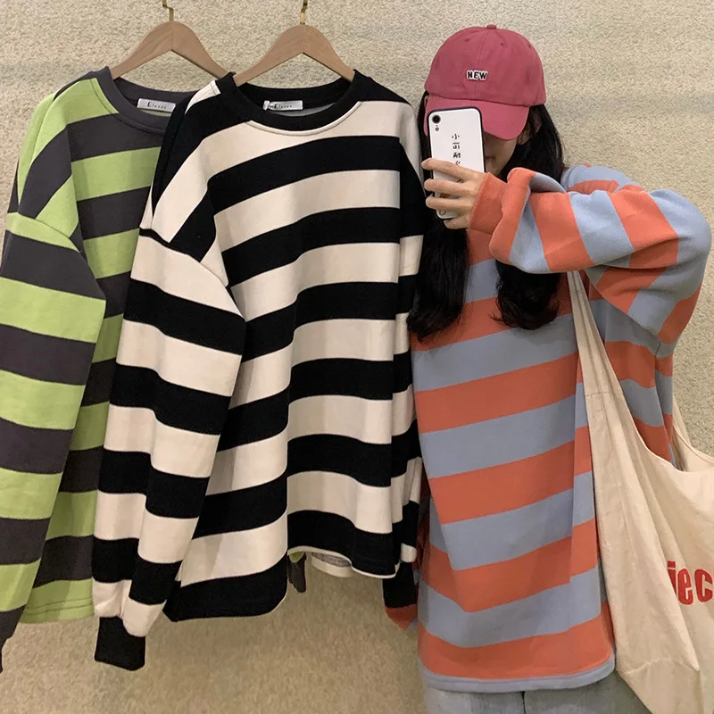 The new during the spring and autumn 2023 loose wind restoring ancient ways of stripe long fleece sets female long coat