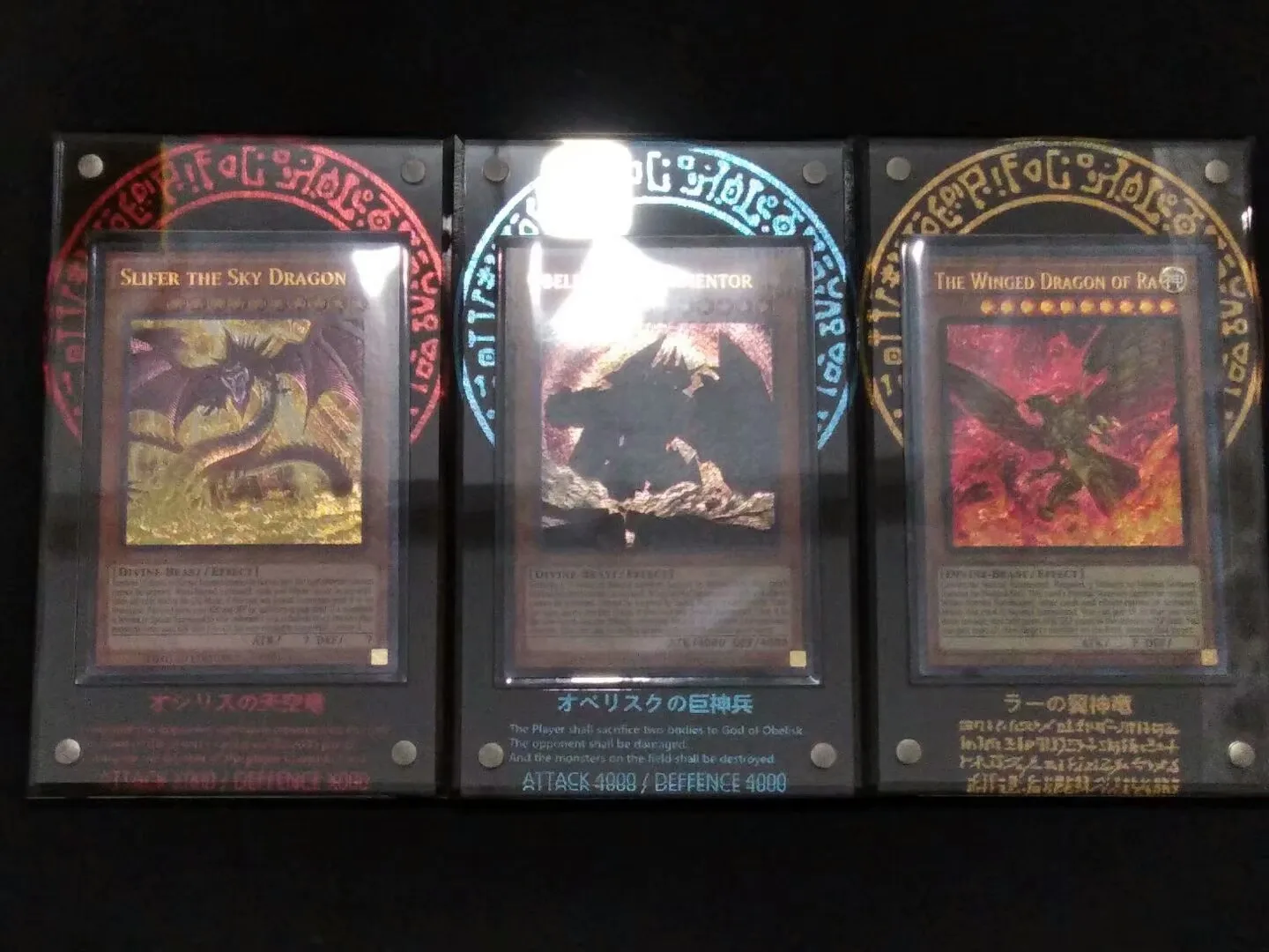 

Yu-Gi-Oh Slifer the Sky Dragon/Obelisk the Tormentor/The Winged Dragon of Ra Dedicated display Exclusive Gold-plated Card Brick
