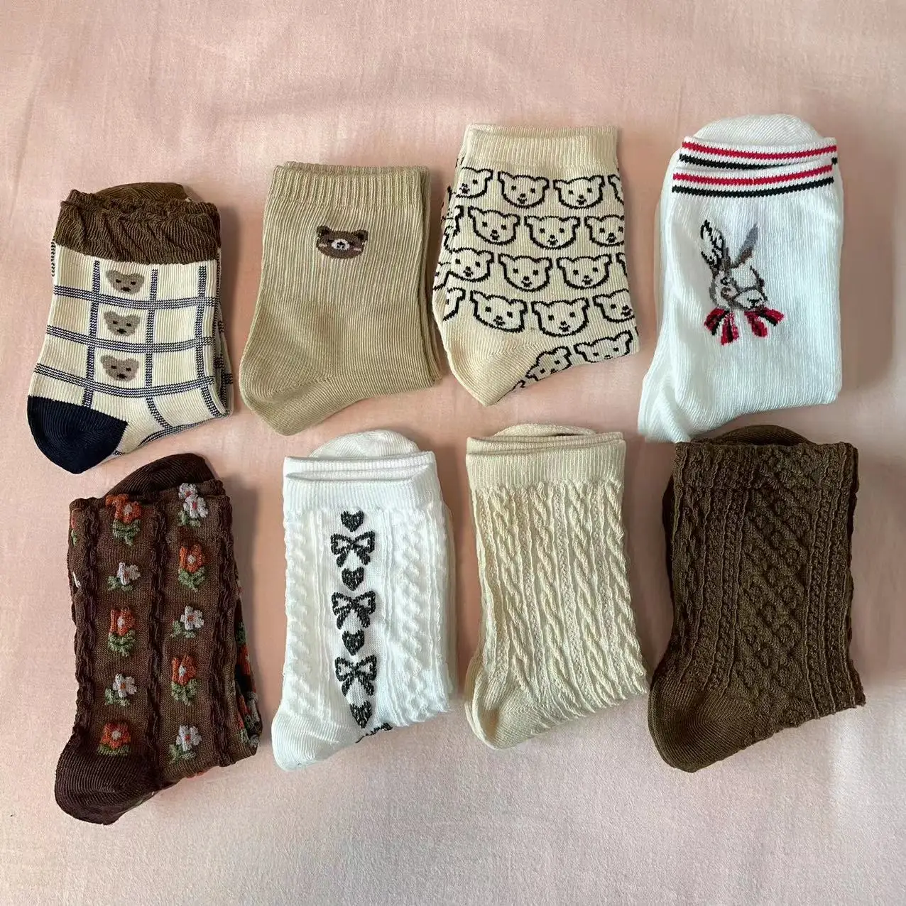 Fashion New 2023 Cute Letter Cartoon Socks for Women Trend Kawai Cartoon Bear Brown Black White Girls Socks