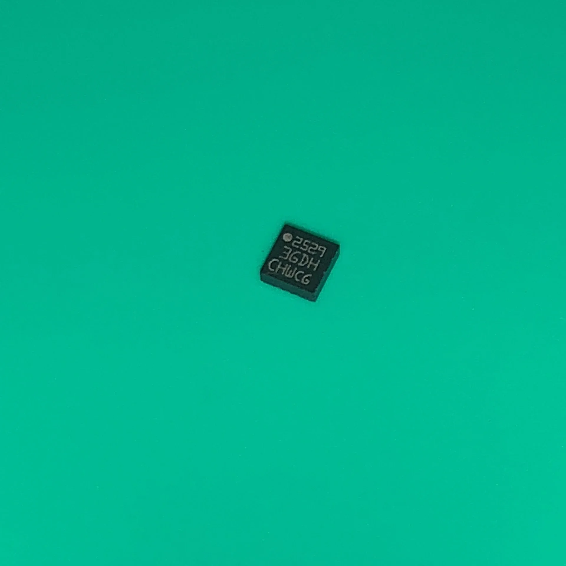 L3GD20HTR LGA16 L3GD20H TR QFN 3GDH AGD2 IC MEMS ДАТЧИК МОТИЯ 16LLGA L3GD20HR L3GD20 HTR L3GD 20HTR L3 GD20HTR