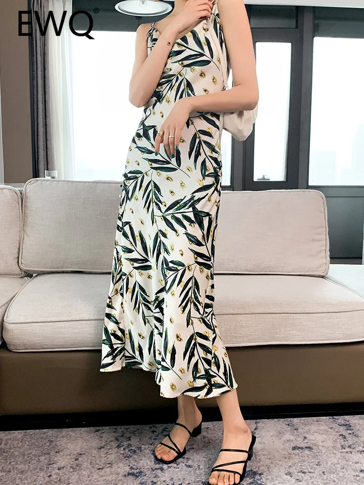 

Женское шифоновое платье с открытой спиной, V-образным вырезом и цветочным принтом