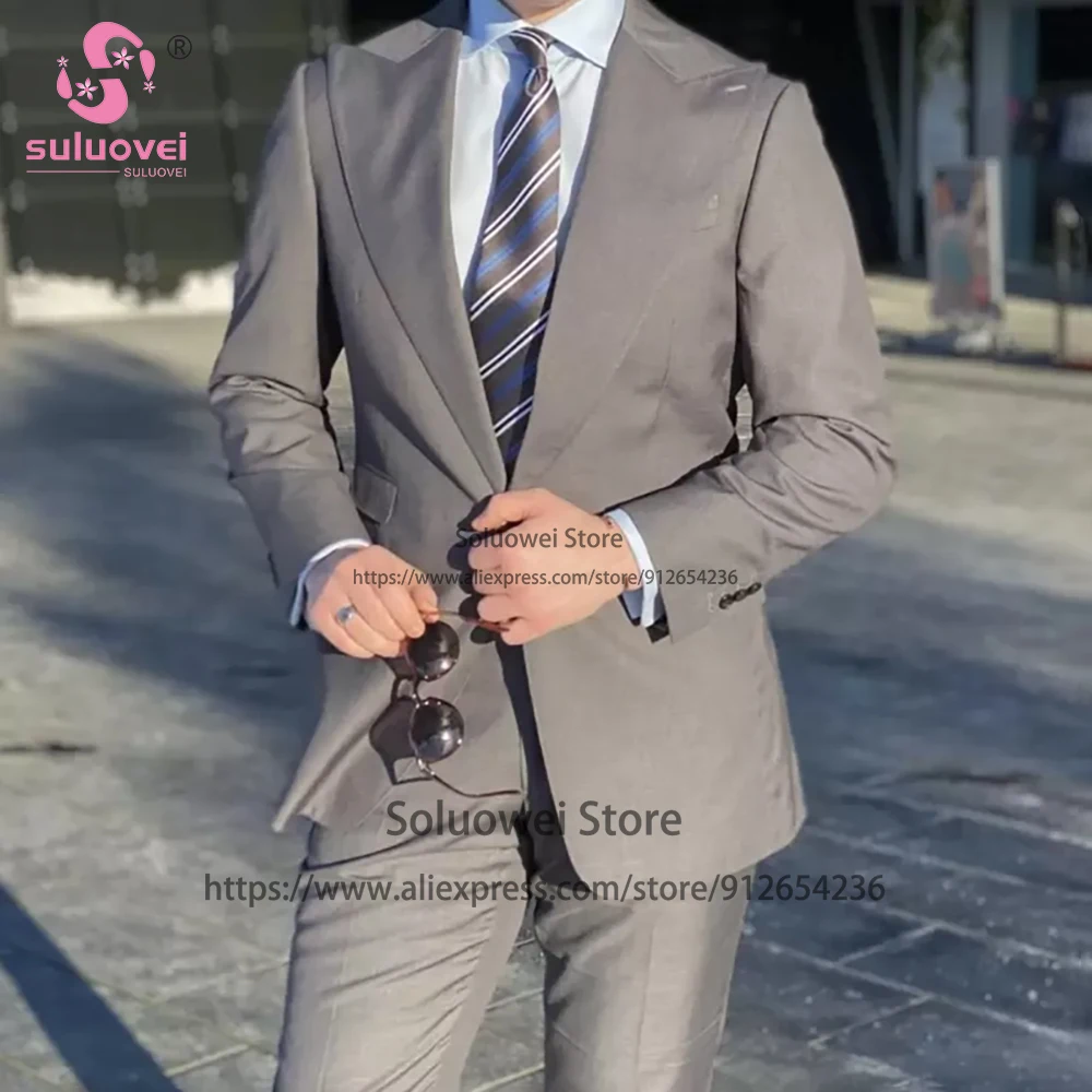 Костюм мужской двубортный из блейзера и брюк деловой смокинг для жениха с