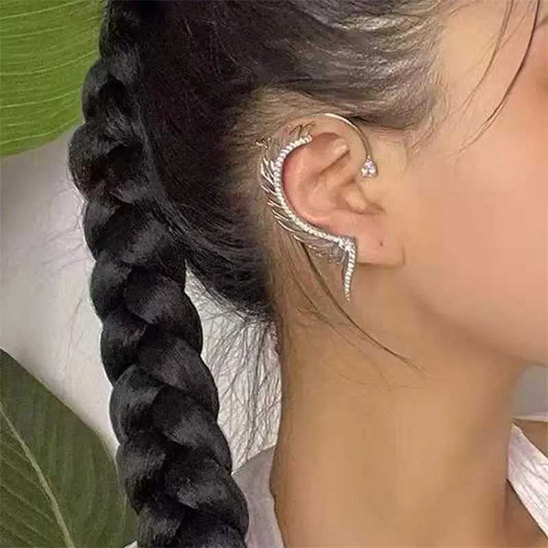 

Клипса для ушей в новом стиле, модные серьги в виде холодного ветра с крыльями, Геометрическая микроинкрустация, индивидуальные модные клас...