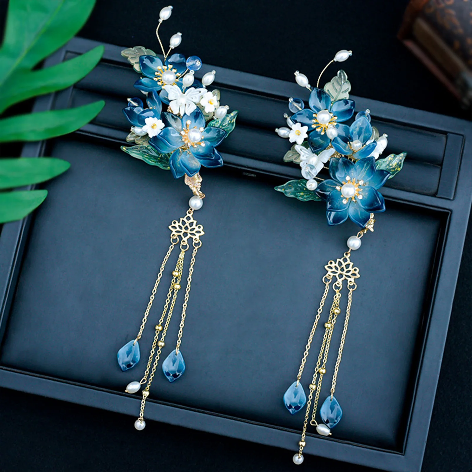 

Chinese Style Coloured Glaze Hairpins Glazed Flower Forehead Hairpins with Tassel for Wedding Banquet Party Cheongsam