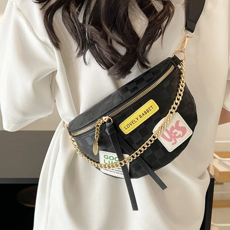 

Fashion Chest Bag Wide Shoulder Strap Single Shoulder Messenger Bag Textured Chain Handbag Personality Applique Portable Satchel