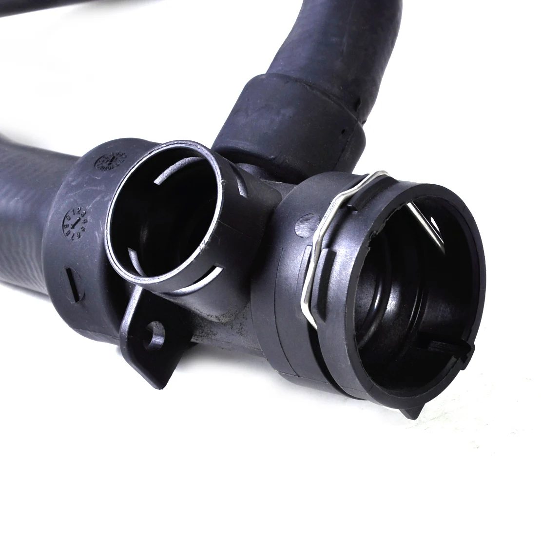 Нижний шланг радиатора бака охлаждающей жидкости двигателя 4B0121055J подходит для VW