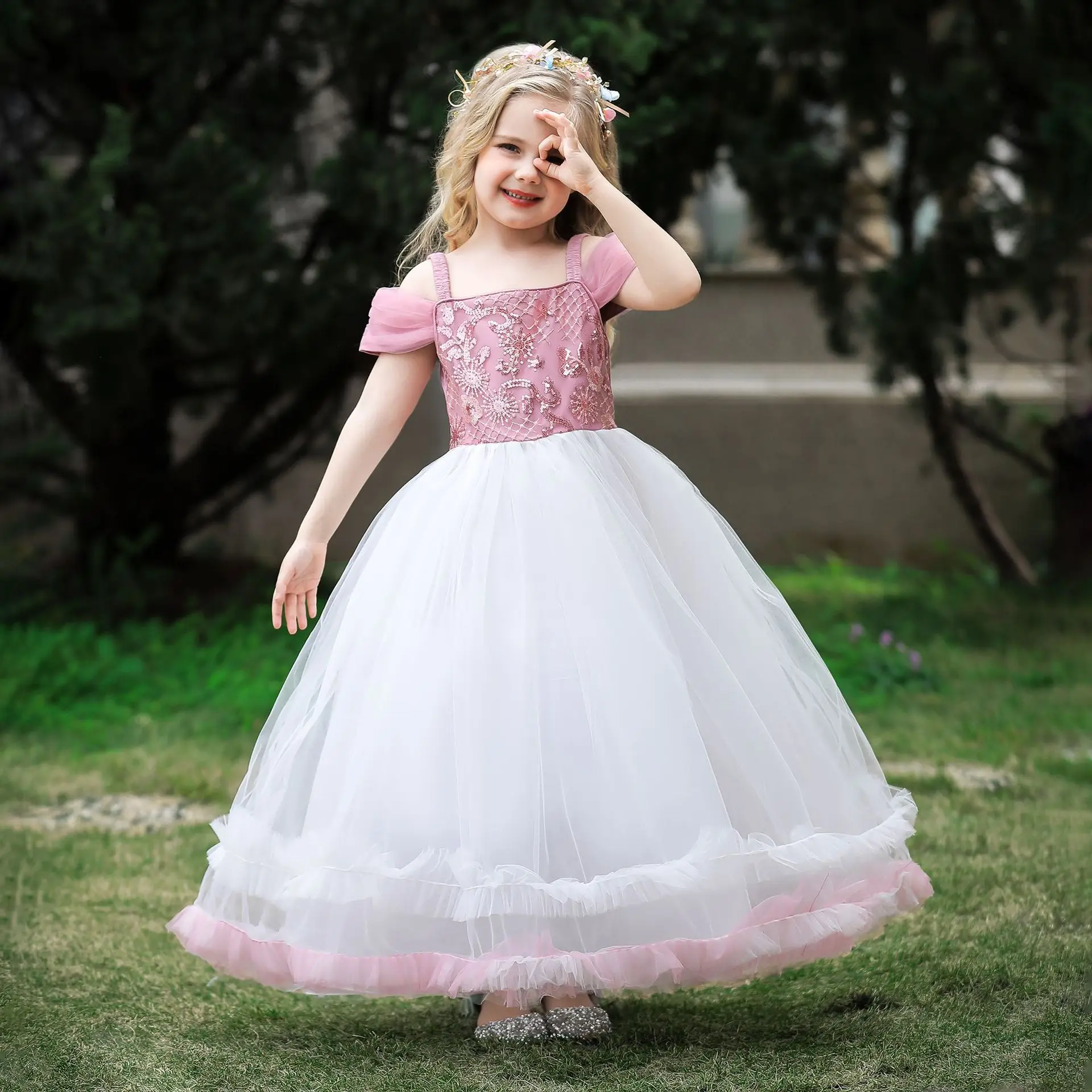 

New Arrival Princess Gown Children Piano Costume Flower Girl Fluffy Little Host Catwalk Evening Dress YT014