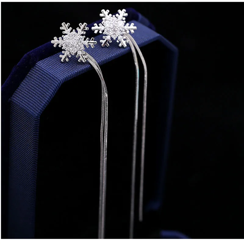 

Personality Elegant Prevent Allergy Snowflake Fashion Stud Earrings High Quality Exquisite Long Tassel Earrings Fashion Simple