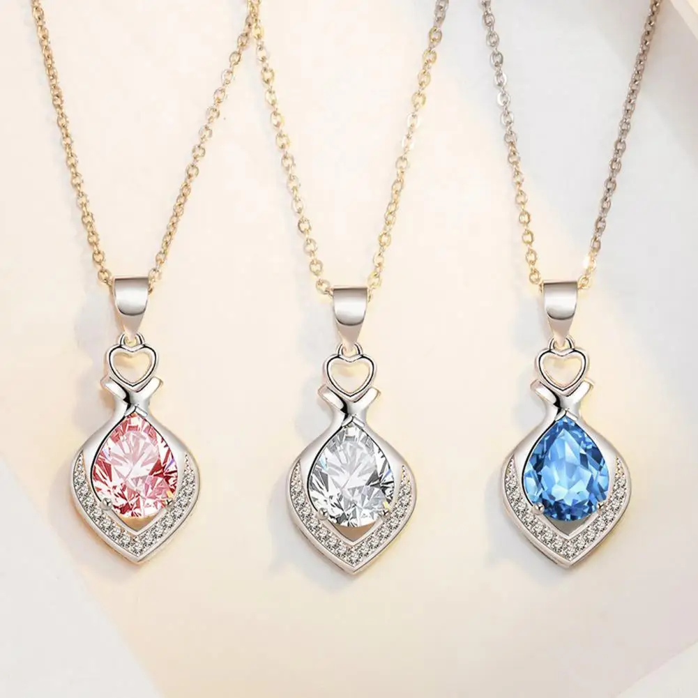 

Popular Sparkling Sweet Korean Style Rhinestones Necklace Pendant Women Necklace Pendant Ladies Necklace Pendant