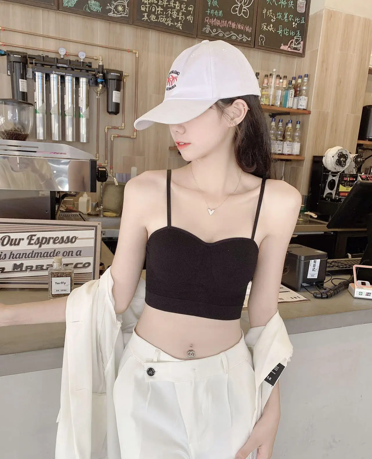 

Топ женский спортивный с открытой спиной, пикантная майка, укороченный Модный повседневный топ без рукавов, на лето