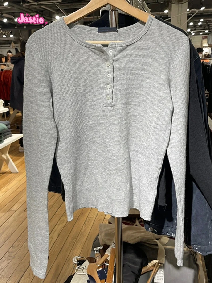 Женская однотонная футболка с круглым вырезом