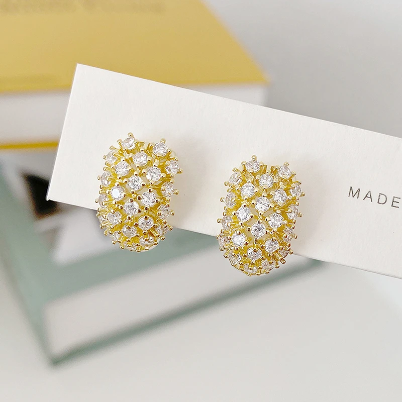 

Lexie дневник микродержатель женские серьги AAA кубические сверкающие циркониевые элегантные серьги-гвоздики Свадебные ювелирные изделия для...