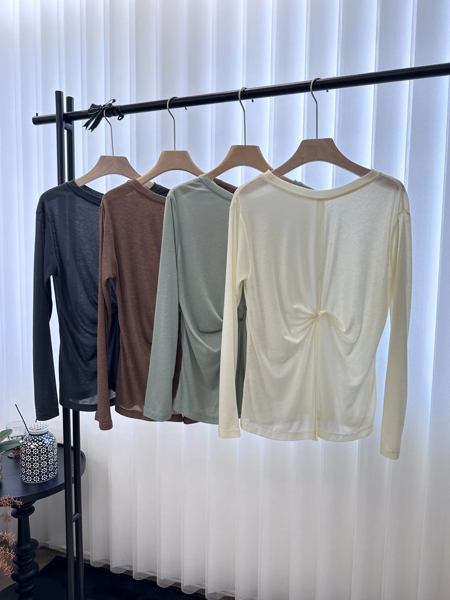 

2023 осень/зима модная новинка Женская одежда свитер с разрезом и узлом 0912