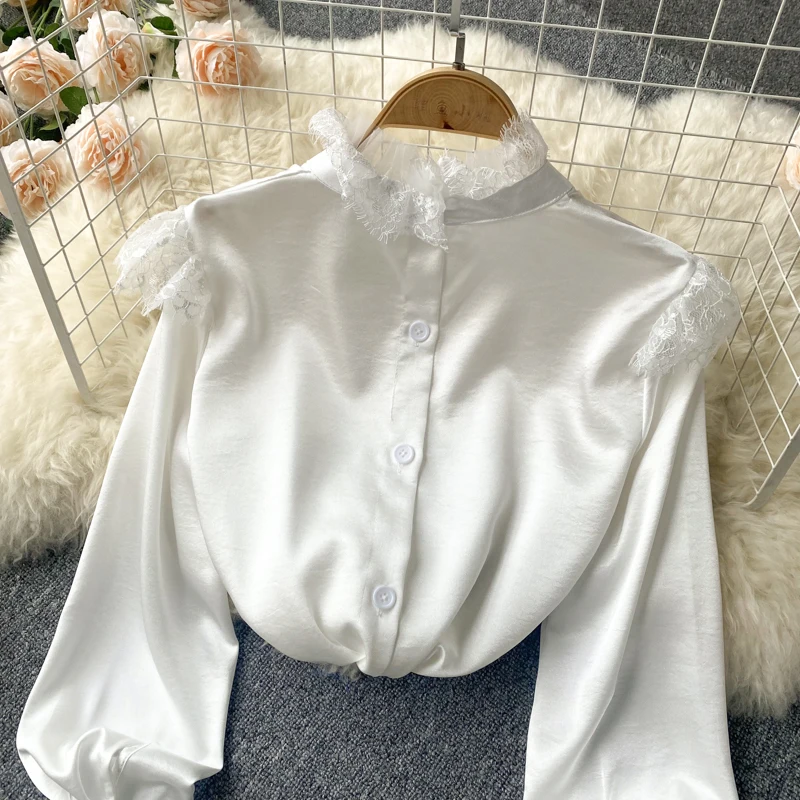 Женская атласная блузка с воротником-стойкой однотонная приталенная из шифона