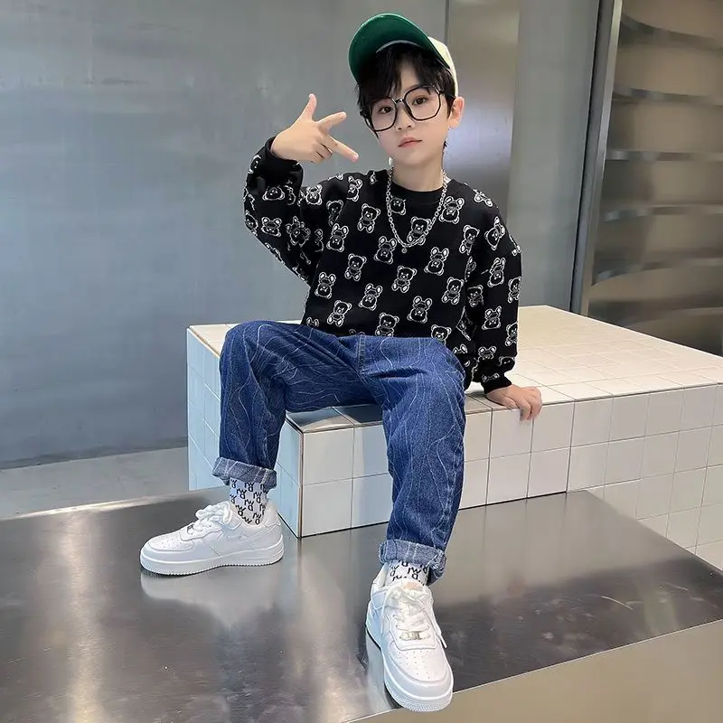 

Комплект из свитера и джинсов для мальчиков, на возраст 5-14 лет