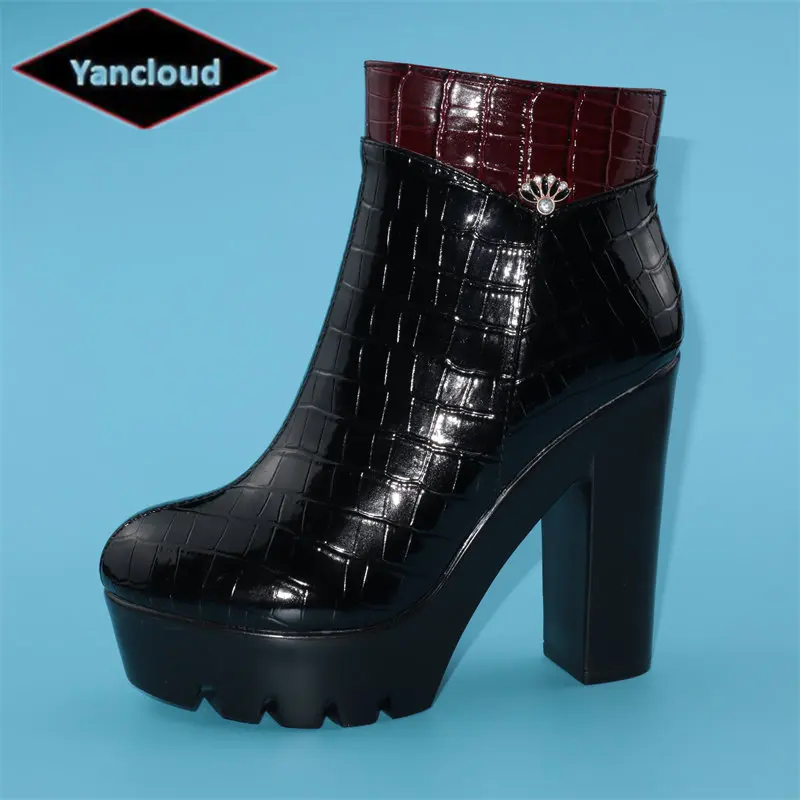 

Женские ботинки из лакированной кожи на платформе, на квадратном каблуке, размеры 32-43