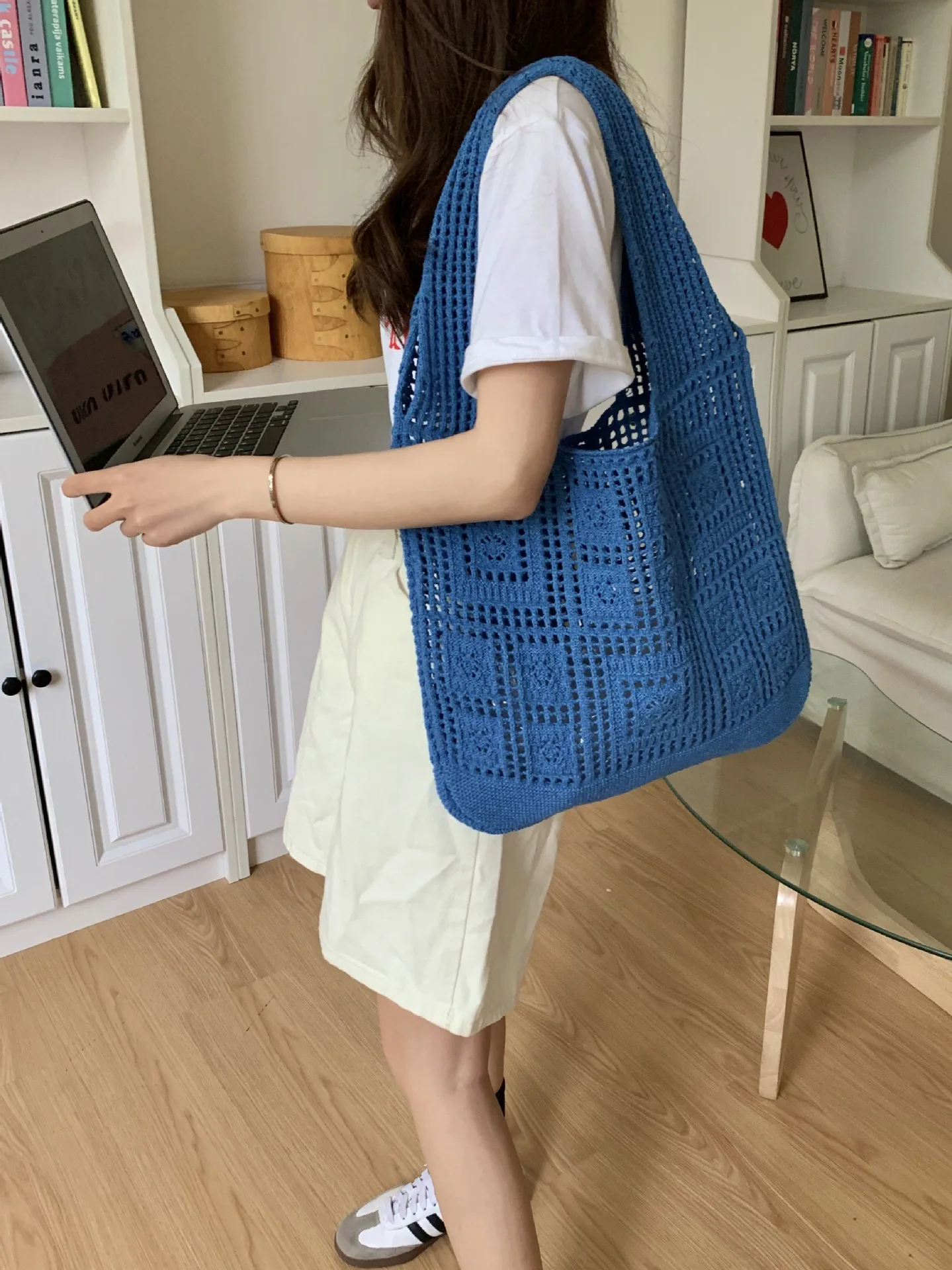 

Luxury Design Women Platied Raffia Straw Bag Large Capacity Casual Tote Handbag Hollow Summer Beach Vocation Shoulder Bag