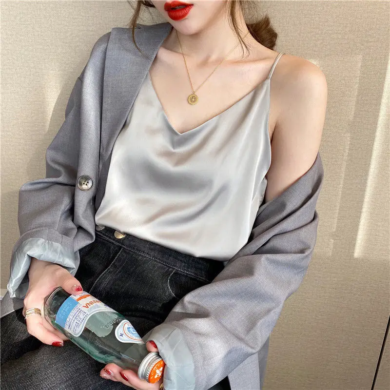 

Tank Top Women Satin Silk Sleeveless Halter Top Sexy Solid V Neck Spaghetti Strap Seamless Casual Summer Fashion Women Camisole