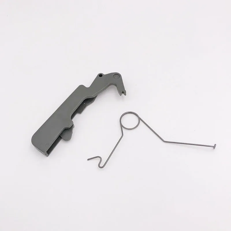 ТРИГГЕРНАЯ блокировочная пружина, подходит для HUSQVARNA 362 365 371 372XP часть бензопилы ТРИГГЕРНАЯ блокировочная пружина, подходит для HUSQVARNA 362 365 371 372XP часть бензопилы