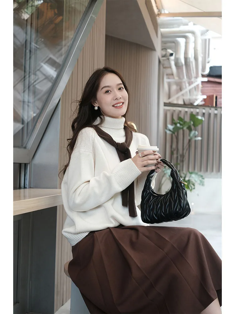 Ностальгический свитер из кашемира Conseini Angora |