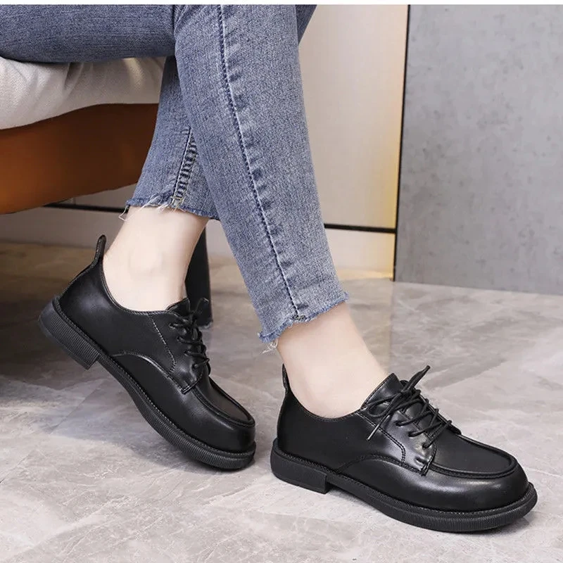 

New 2022 Women's Black Leather Shoes British Style Leisure Retro Moccasin Flats Female Low Sneakers Black Lace Up Nurse Shoes