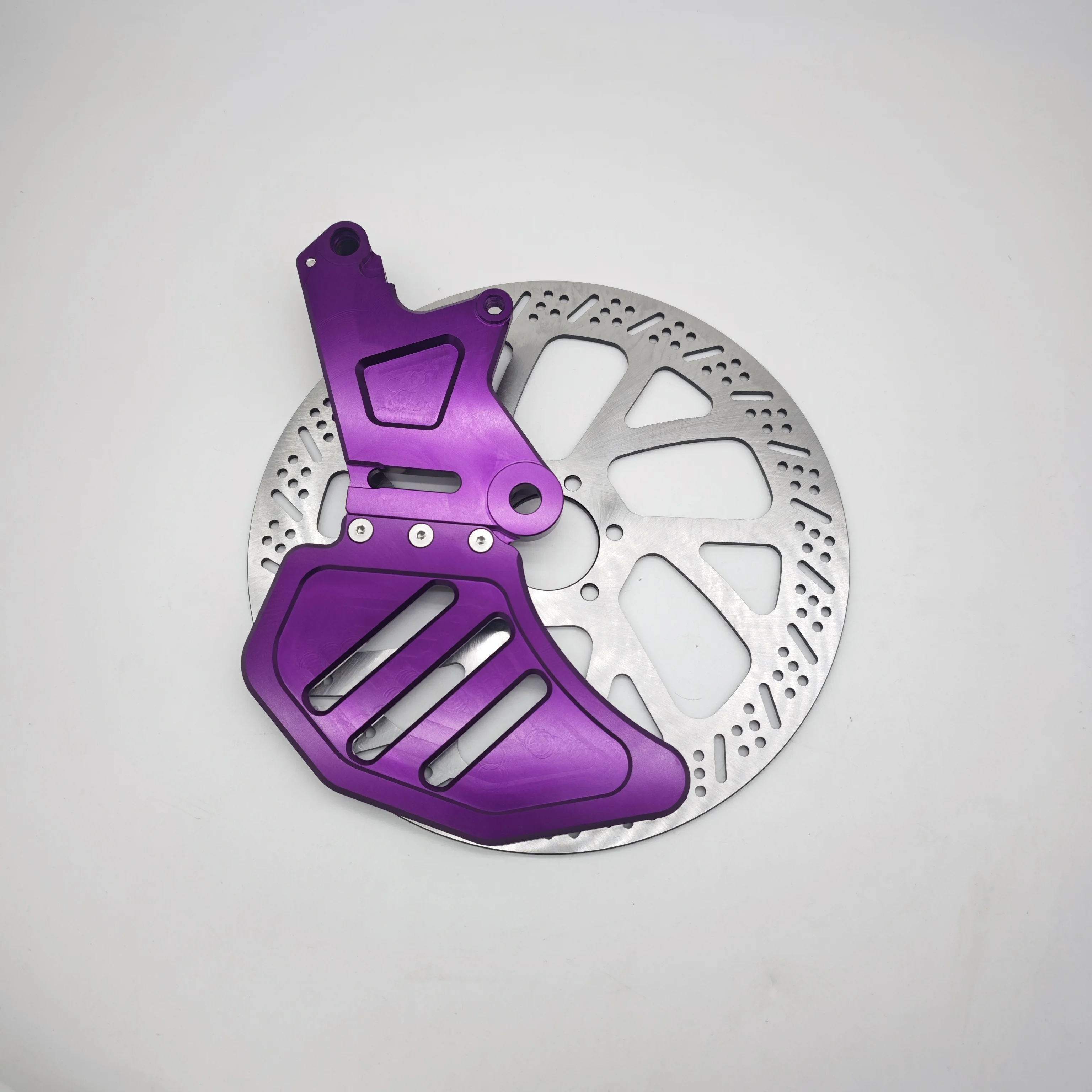 Фото Кронштейн заднего тормоза CNC FMO для крепления диска, усиленная деталь для мотоциклов Ultra Bee Light Bee. №4