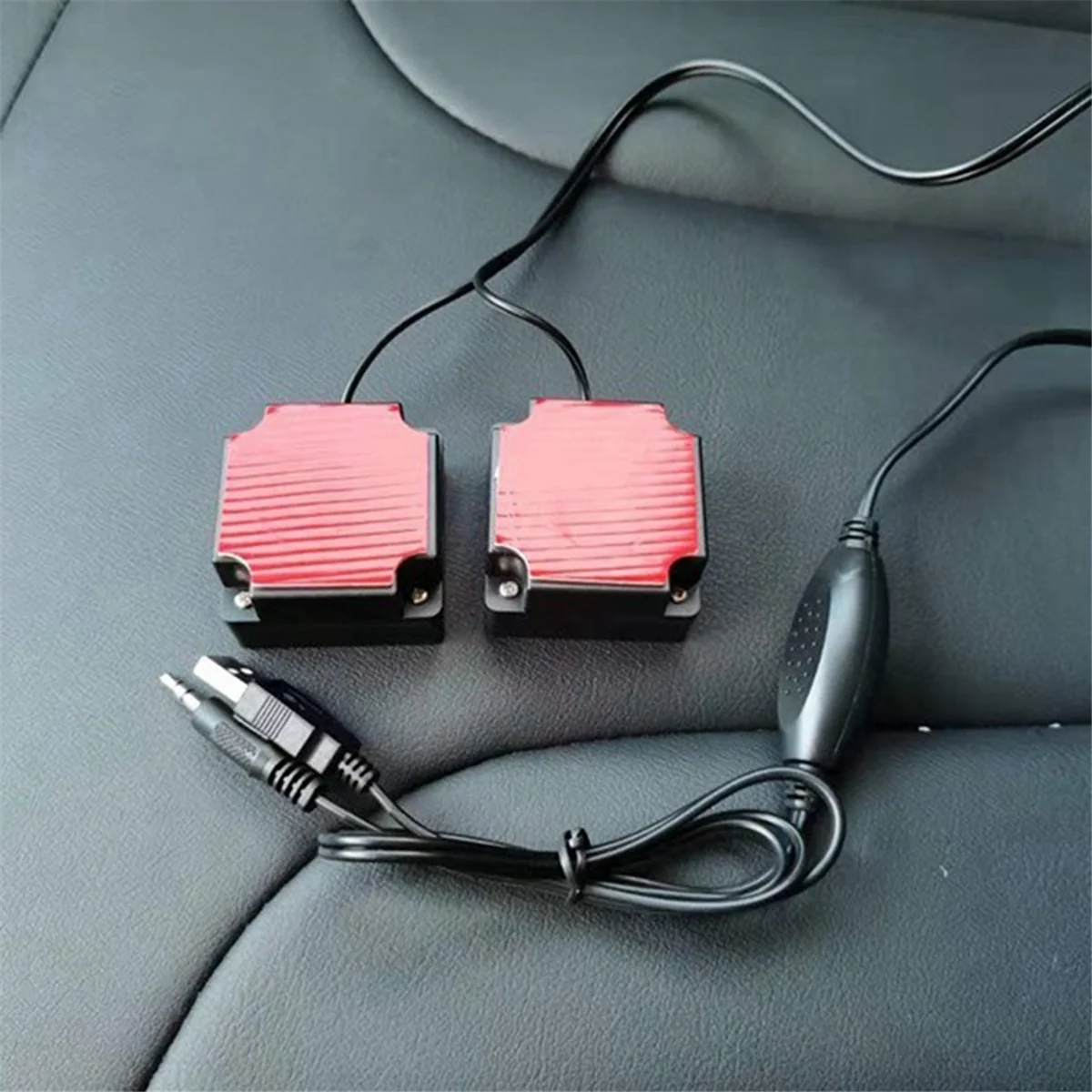 Вставить монитор внешний звук настольный компьютерный объемный скрытый