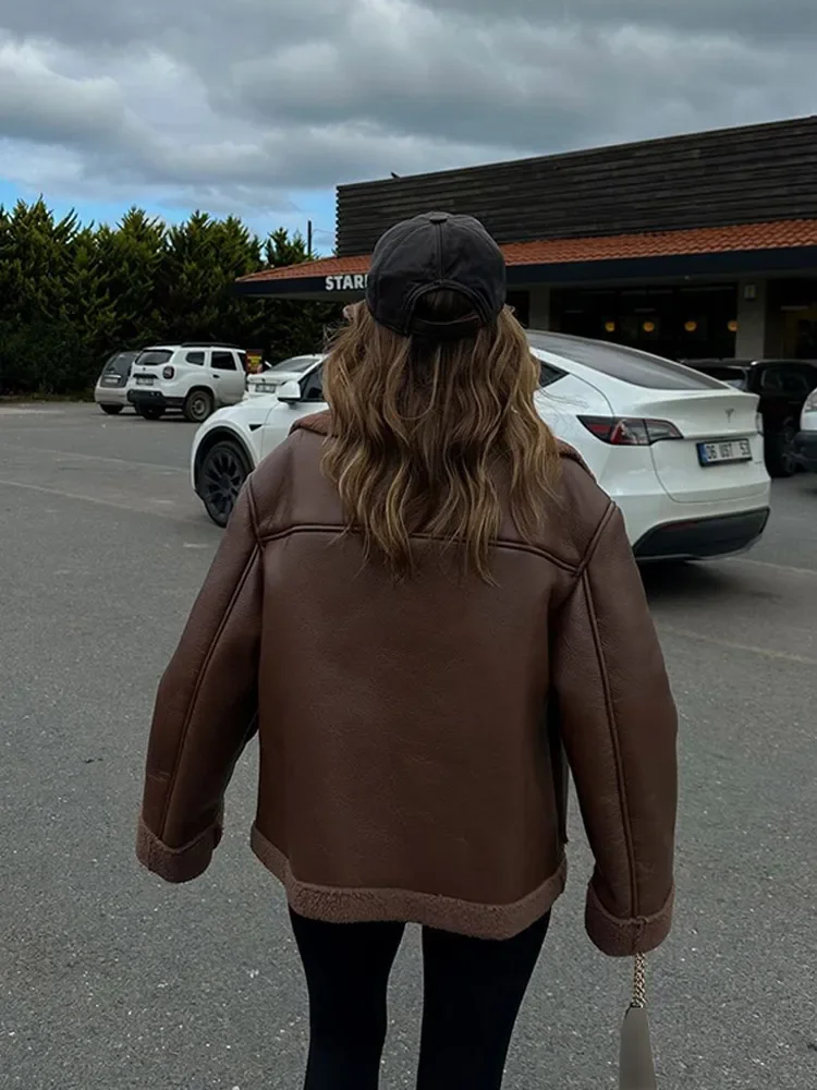 Утепленная флисовая куртка из шерпа с лацканами 2024 зимняя женская теплая верхняя