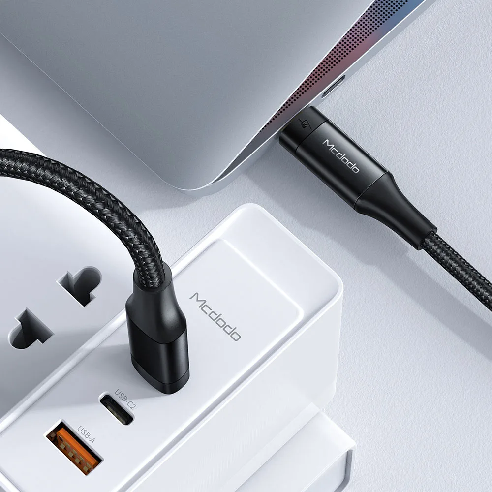 MCDODO Thunderbolt 3 Data Cable 100W PD USB C to Type C Fast Charging Data Cable 4K/5K@60Hz 40Gbps Data Transfer/ Projection