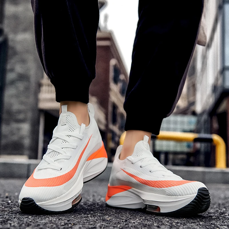 Hot Sale Men Sneaker 2023 New Breathable Anti Slip Lightweight Cushioning Road Running Couple Shoes Women Lace Up Athletic Shoes