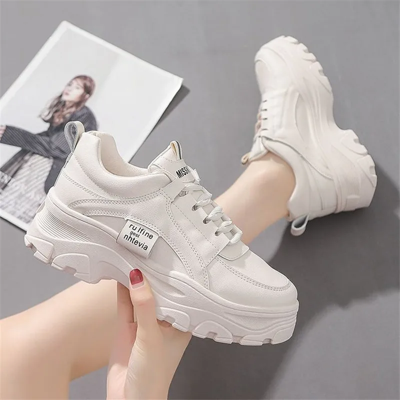 

Женская Демисезонная обувь с теплым мехом 2023, модная женская повседневная спортивная обувь на платформе со шнуровкой, нескользящая белая Студенческая обувь для бега и прогулок