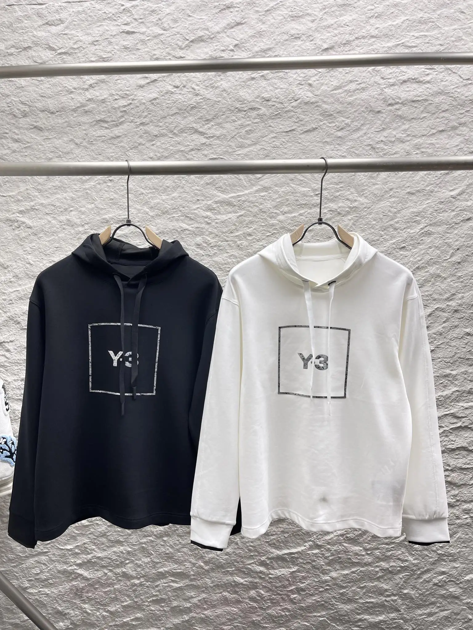 Рисунок 3 - Осенняя Толстовка 2023 года