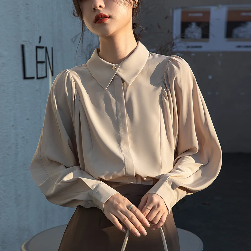 Ladies Korean Fashion Bat Sleeve Shirts Blouses Women Tops Female Woman Button Up Shirt Casual Student Girls Long Sleeve Blouse