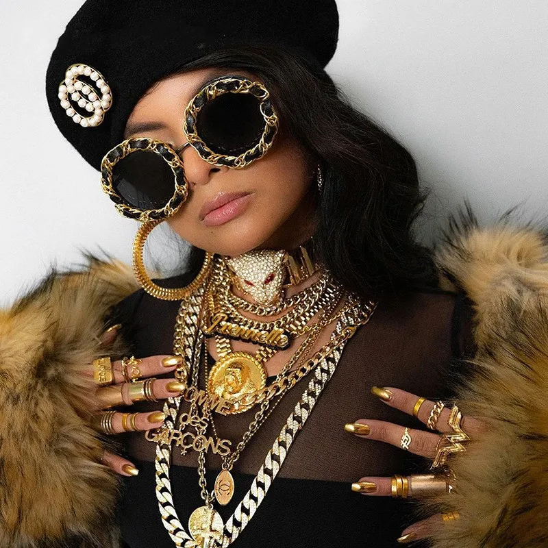 

2022 New Funny Round Frame Sunglasses Luxury Women Goggles Design Woven Leather Chain Glasses Metal Sunglasses for Female Child