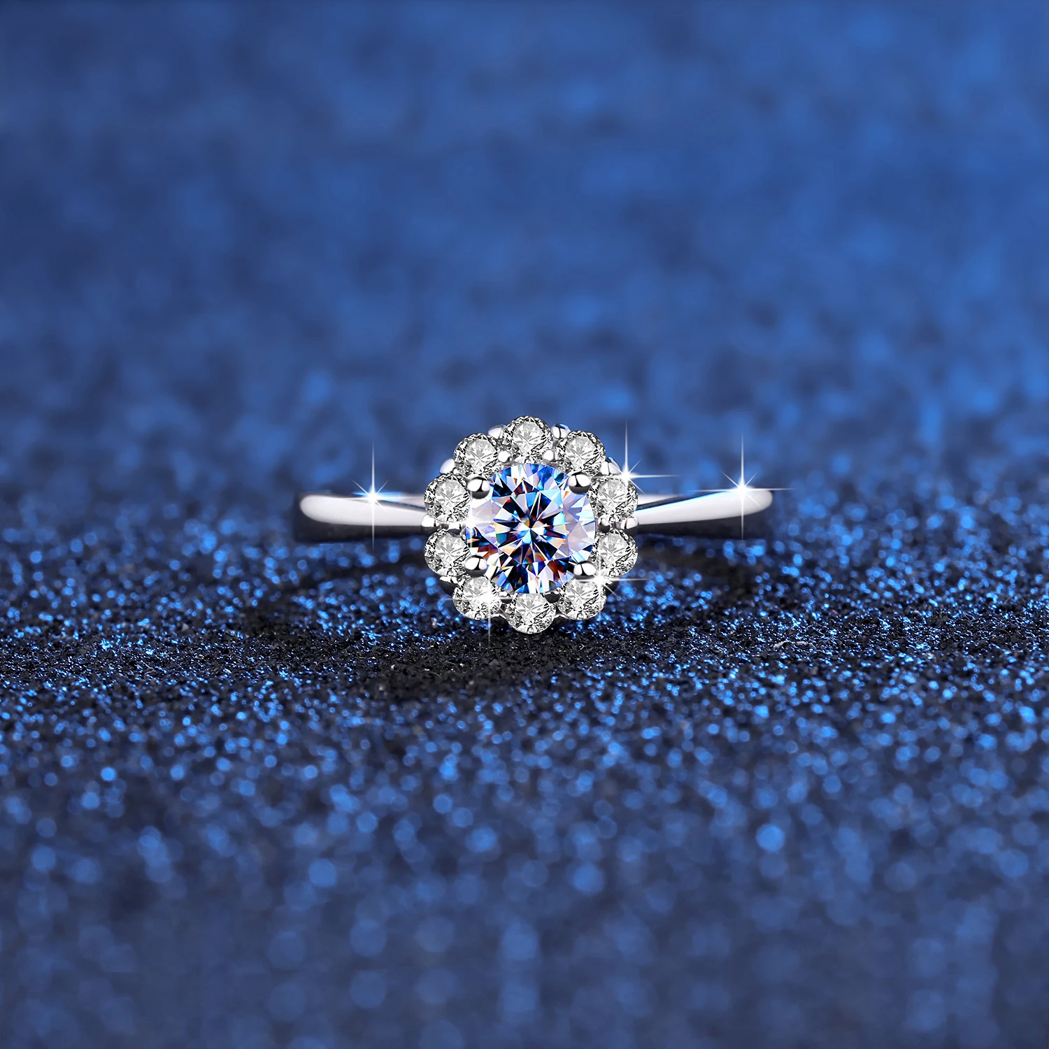 Luxury 0.5ct Flower Moissanite Ring 100% 925 Sterling Silver Woman Rings White Gold Plated Party Trend Fine Jewelry Gift Female