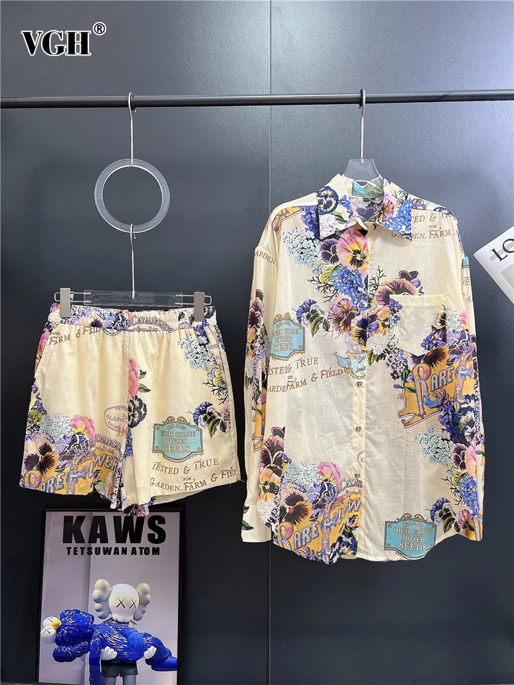 

VGH Floral Print Two Piece Set For Women Lapel Long Sleeve Spliced Pocket Blouses High Waist Loose Shorts Sets Female Fashion