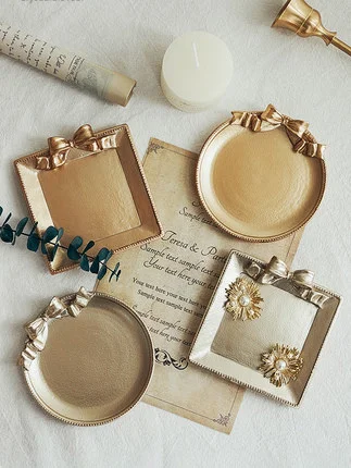 

Retro European Metal Jewelry Decoration Small Support INS Jewelry Photography Posing Artifact Mini Storage Tray