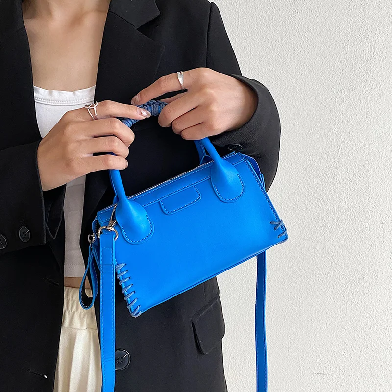 Jin Mantang Crossbody Bags for Women 2023 Winter Fashion Trend Mini Leather Design Pillow Shoulder Handbags and Purses mini bag