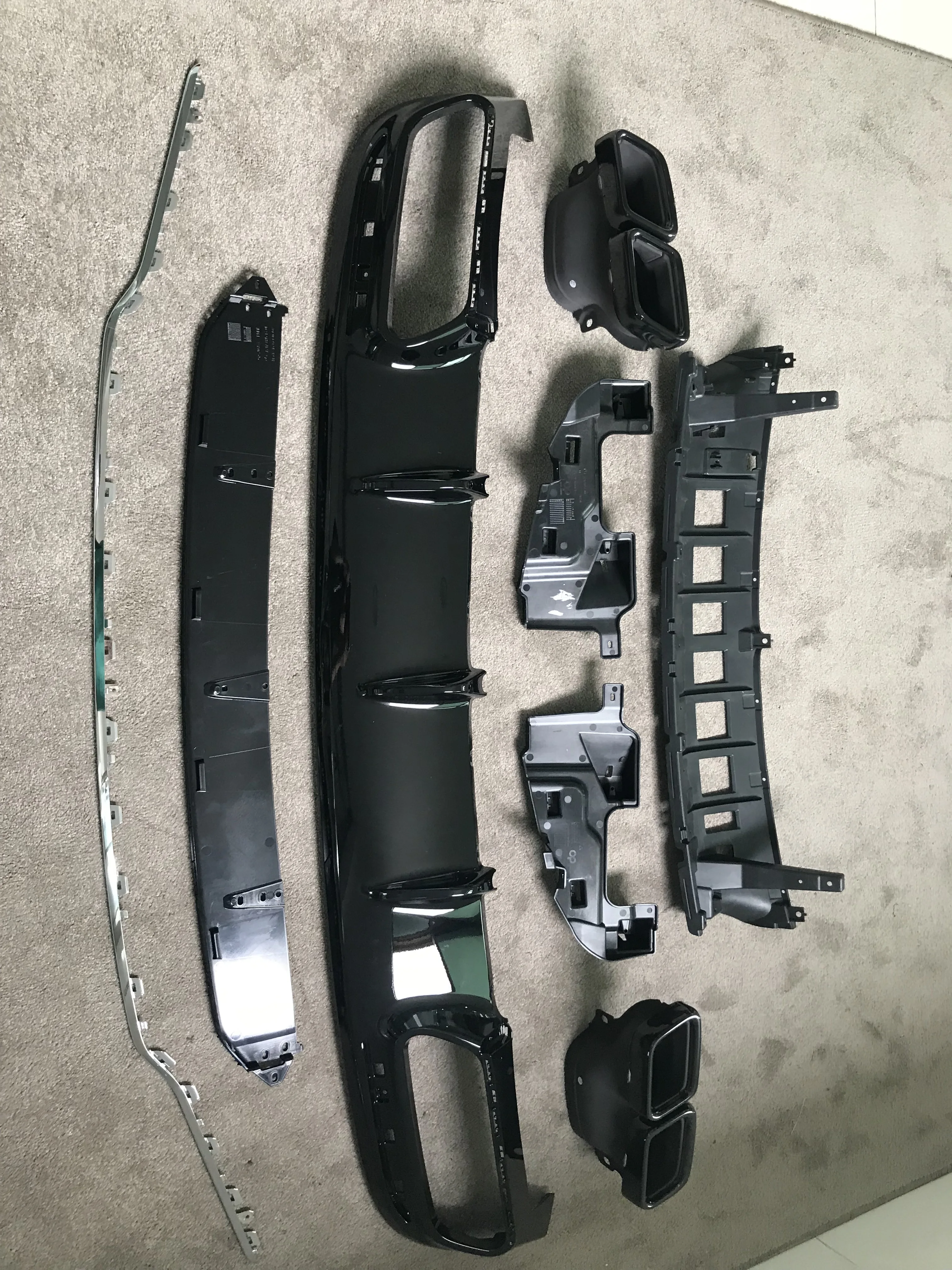 

HOT SELLING CAR EXTERIOR ACCESSORIES Body With High Quality Set S COUPE REAR DIFFUSER WITH TIPS FOR S CLASS W217