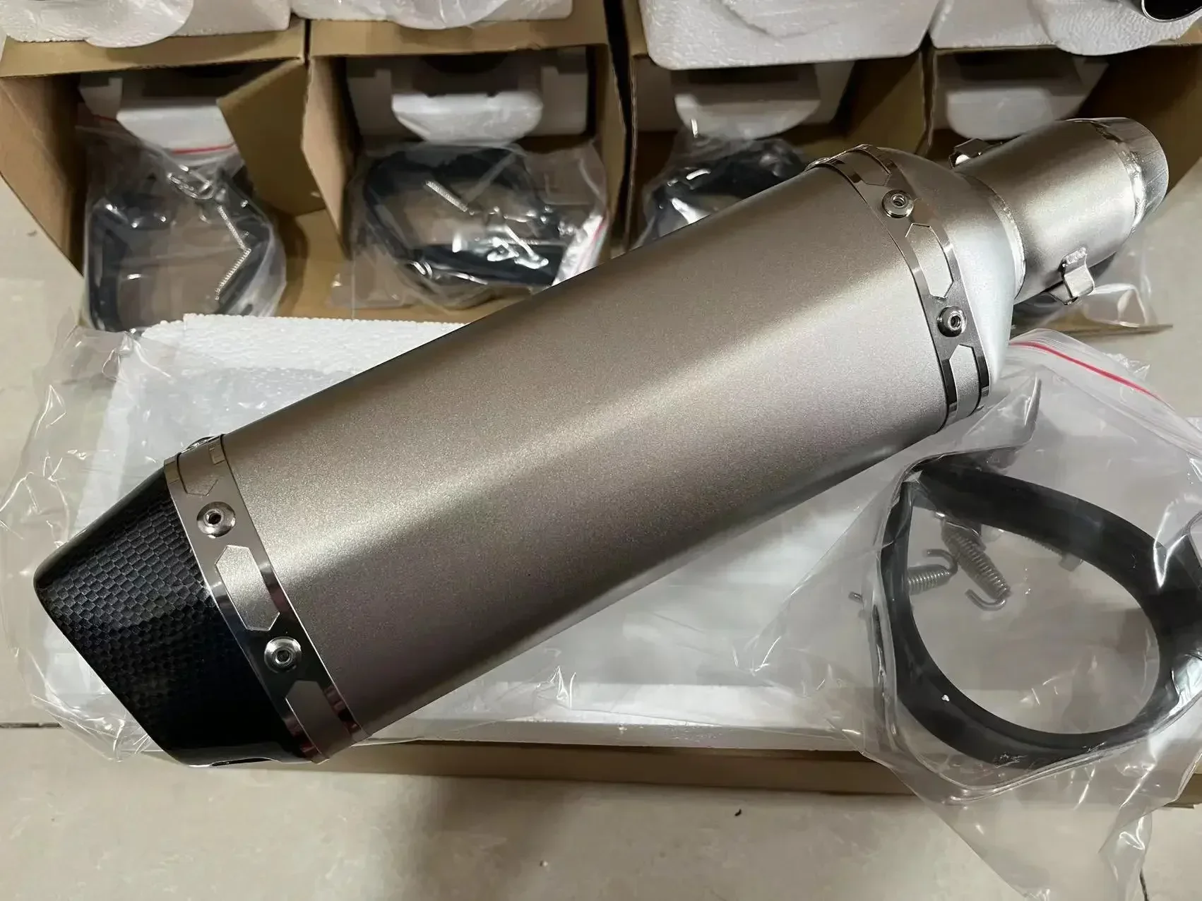 Выхлопной глушитель для мотоцикла труба 250 куб. См 350 600 Nmax Tmax530 Msx125 GSR600 CHmotor из