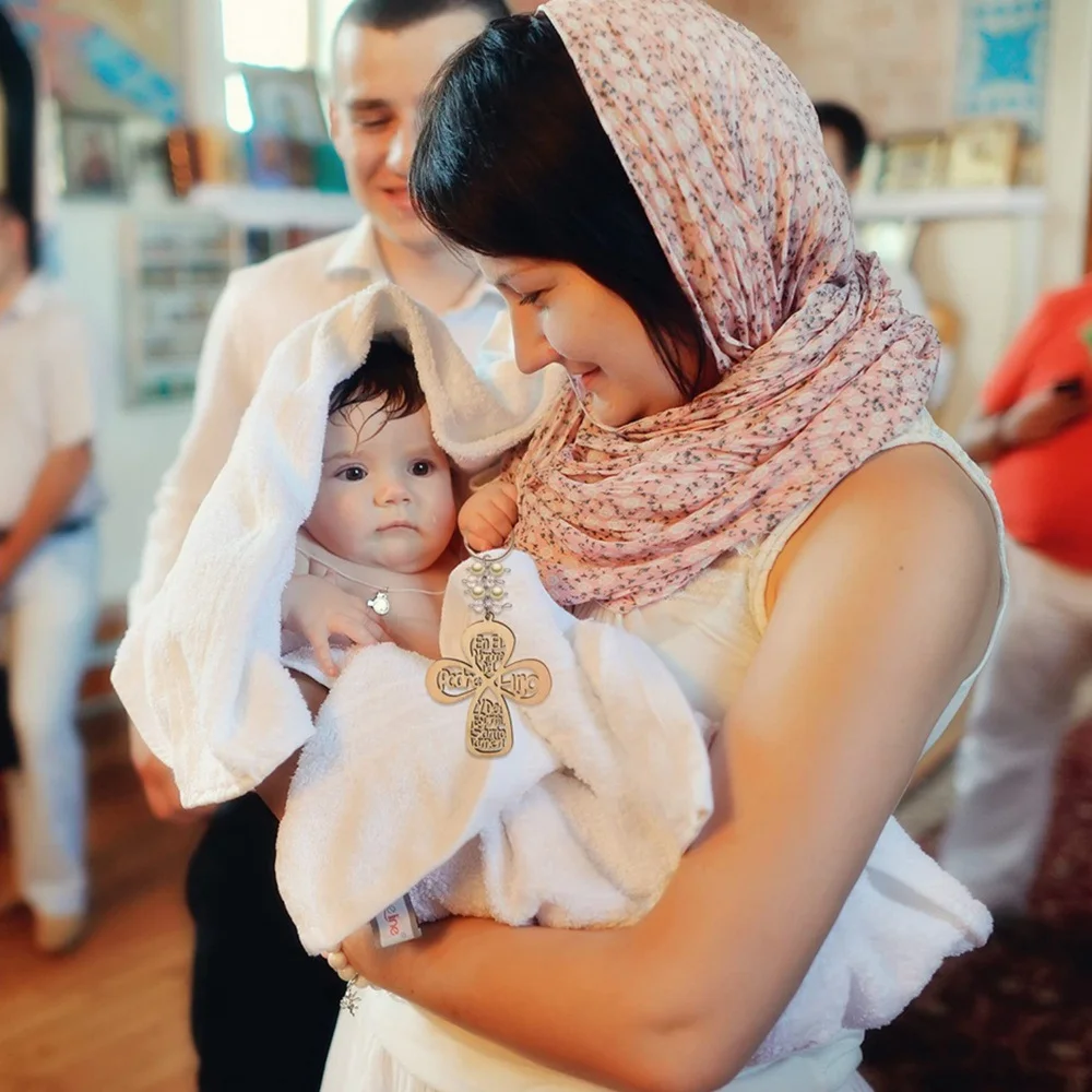 

20Pcs Baptism Favor Keychain Cross Wooden Key Ring Christening Wood Design Key Ring with Bag for First Communion