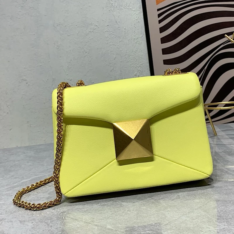 Luxury Women's Small Square Bag Fashion Shoulder Bag Classic Large Rivet Chain Diagonal Span Bag Dinner Bag Women Purse 2023 New