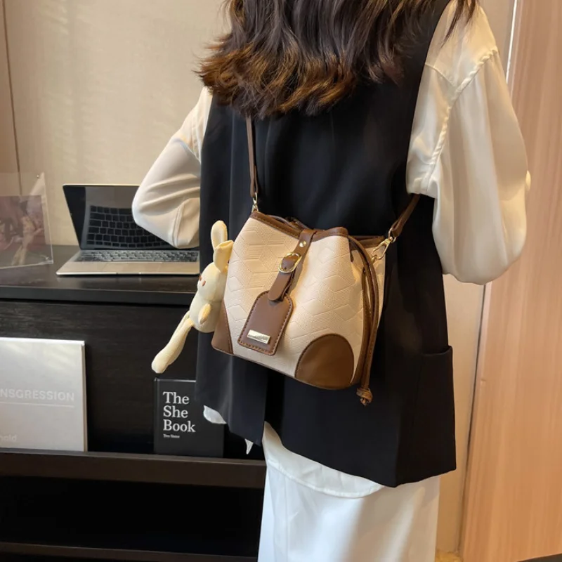 Women's Fashion PU Retro Casual Crossbody Large Capacity Single Shoulder Bag Portable Luxury String Bucket Bag for женский Bolsa