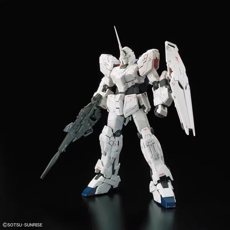 Фото Оригинальная сборная модель Bandai Anime UNICORN GUNDAM RG 1/144, игрушка-фигурка, подарок, коллекционные украшения для мальчиков и детей №3