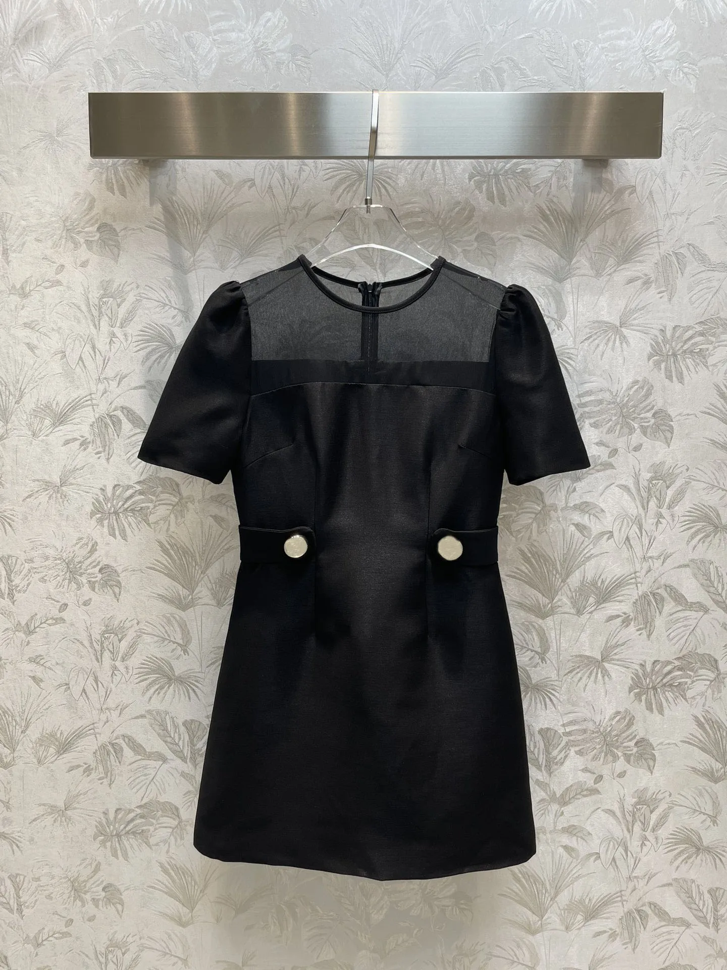 

2023 Mesh patchwork receiving waist dress waist, casual temperament