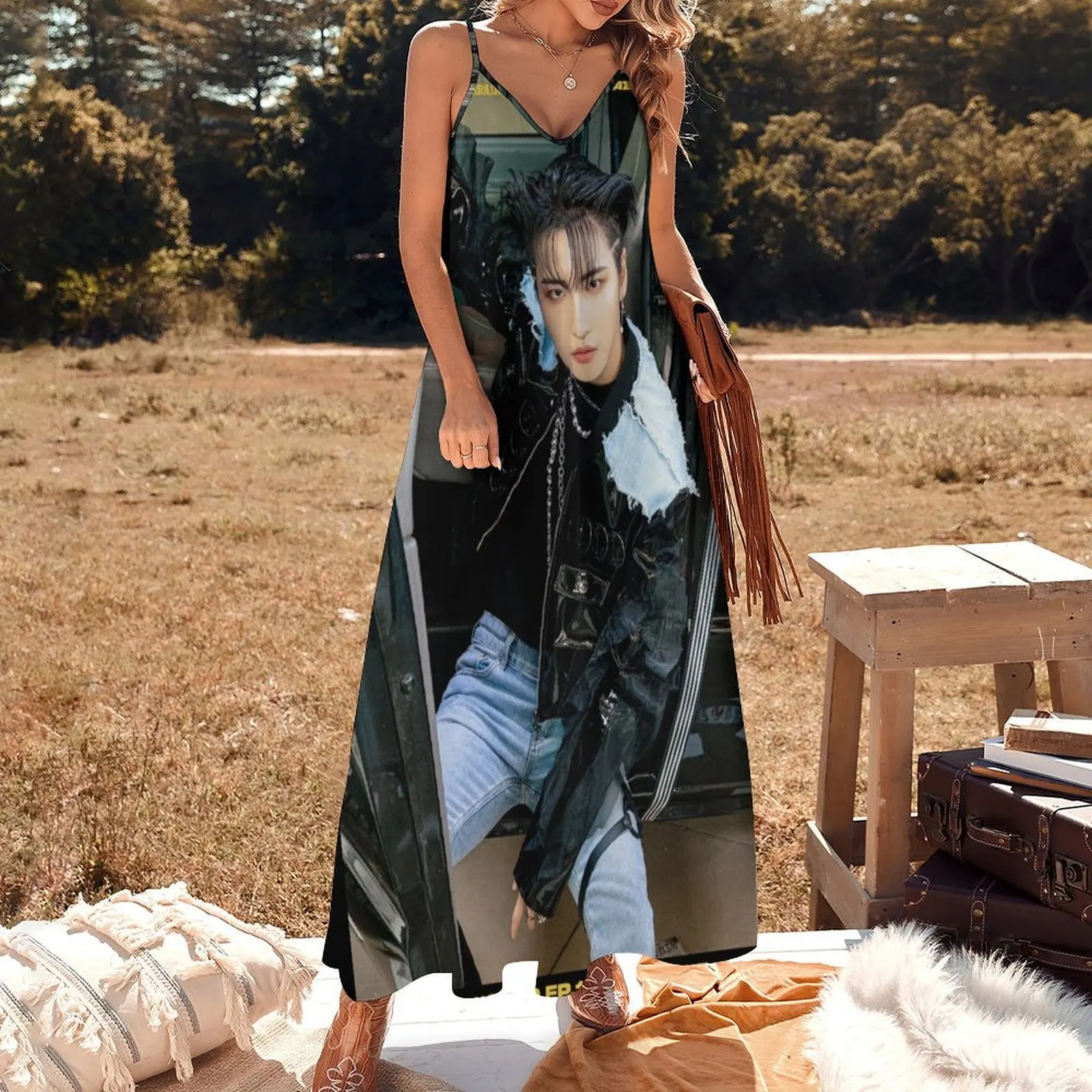 Платье ATEEZ SEONGHWA THE WORLD EP.1 : MOVEMENT GUERRILLA