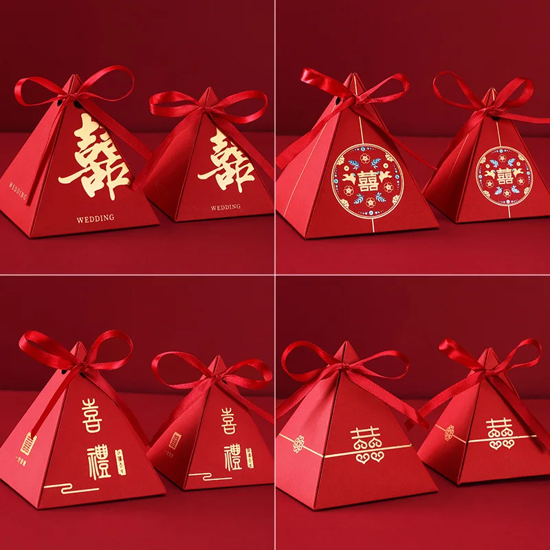 

20/50/100pcs Red Wedding Favor Boxes Chocolate Dragees Triangle Bronzing Flower Chinese Wedding Candy Box Guests Sweets Gift Box