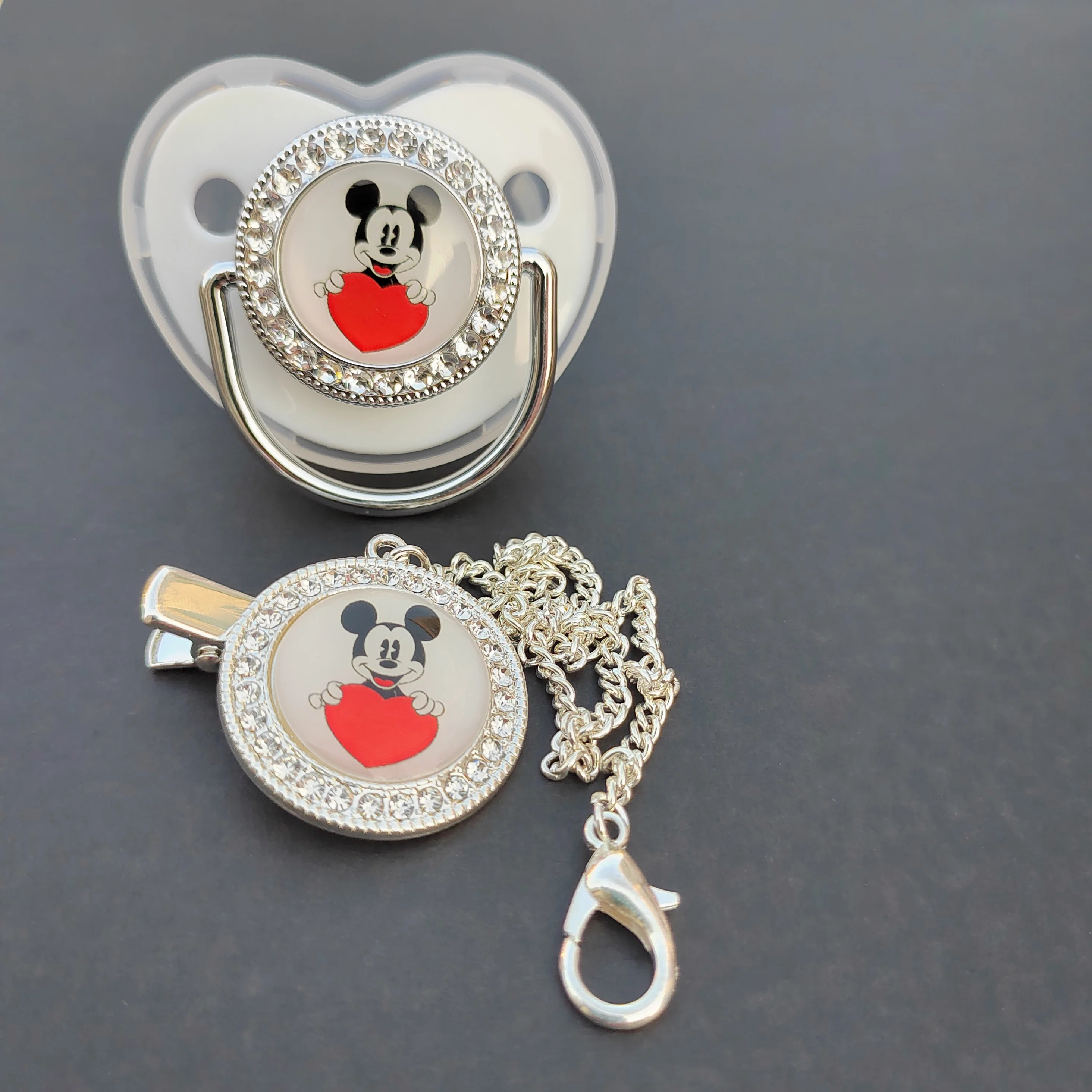 

Disney Mickey Mouse Hearts Baby Pacifier Holder Bling Personalized Pacifier Clip BPA Free Dummy Unique Luxury Chupetes De Lujo