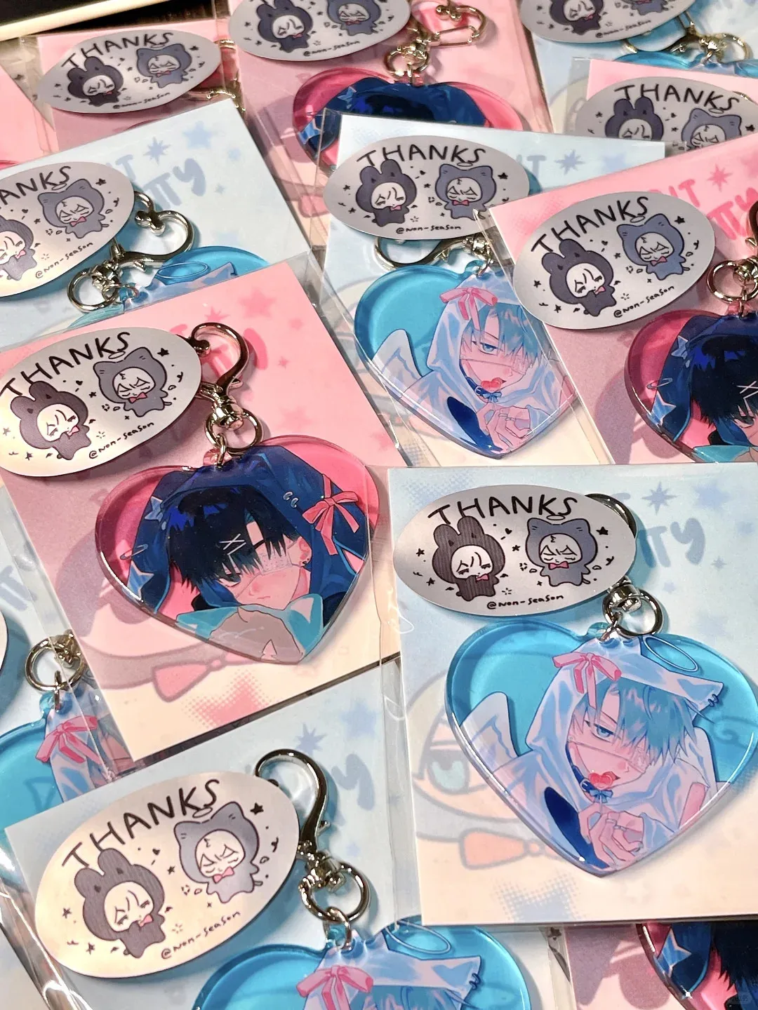 Акриловый брелок ALIEN STAGE